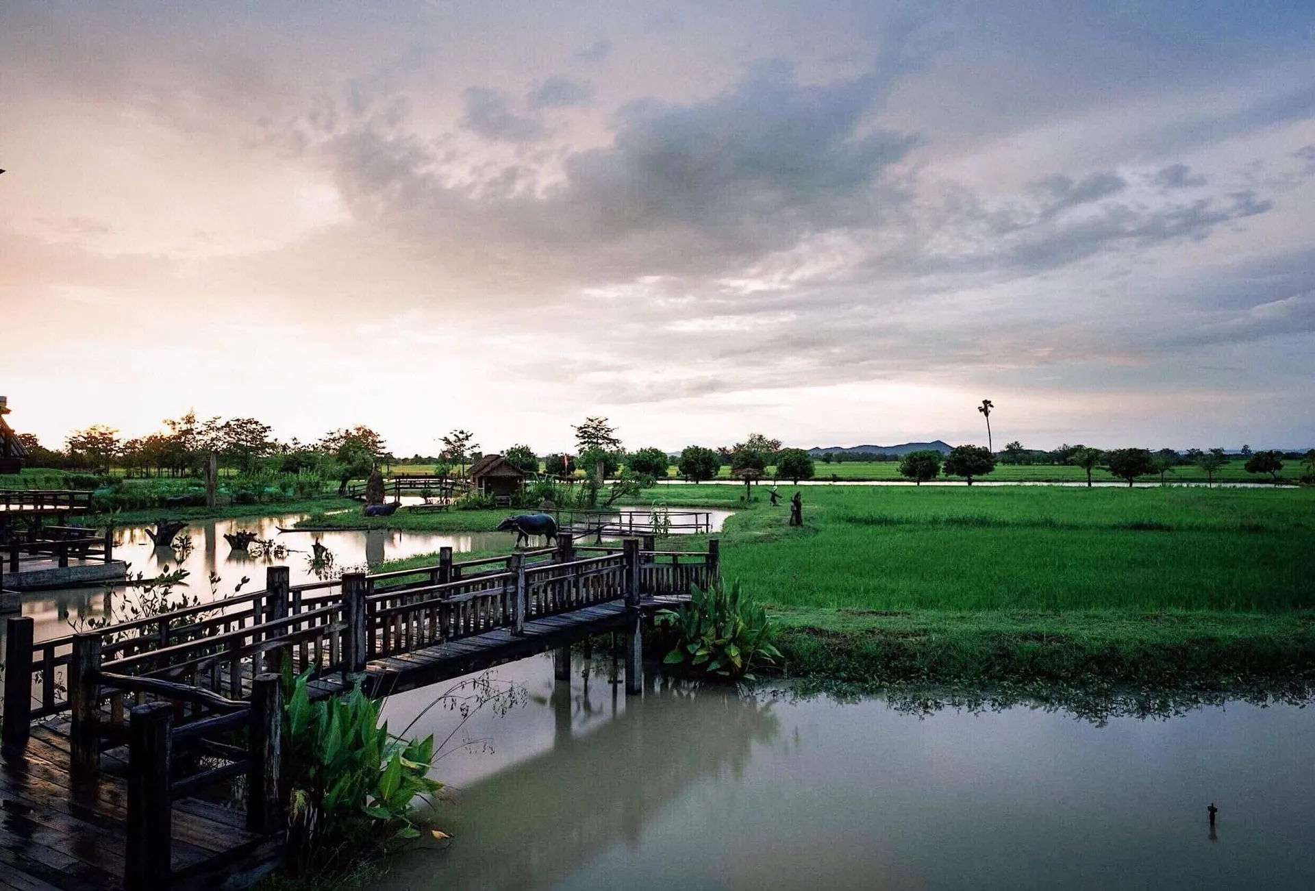 40 ที่เที่ยวสุโขทัย วัด ธรรมชาติและในเมืองน่าไป